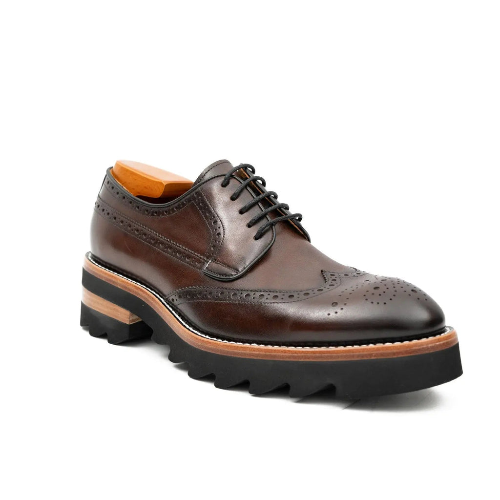 Calfskin Brogue Derby Shoes with Unique Leather Brown