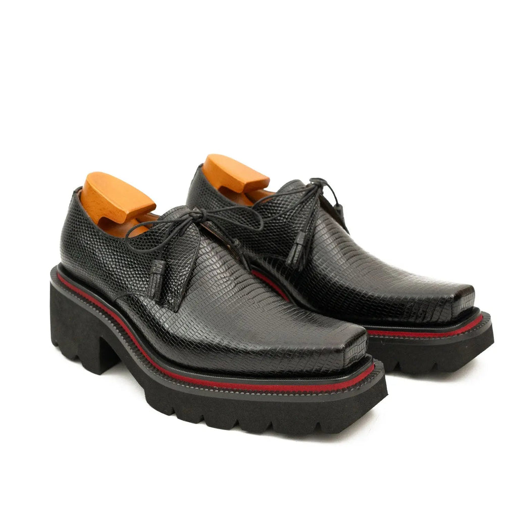 Derby shoes with thick soles, snake pattern embossing and tassels